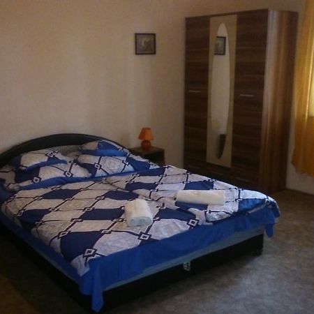 Palm-Apartment Budapest Esterno foto